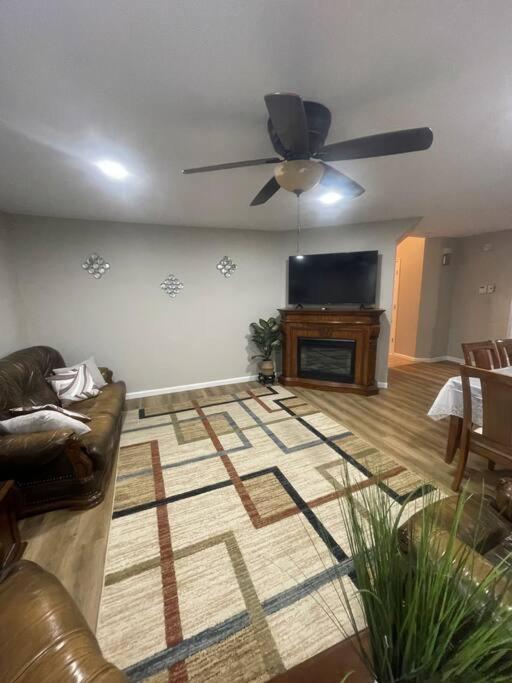 Quiet Private House W Hot Tub/Fire Pit/Games Villa Blakeslee Exteriör bild