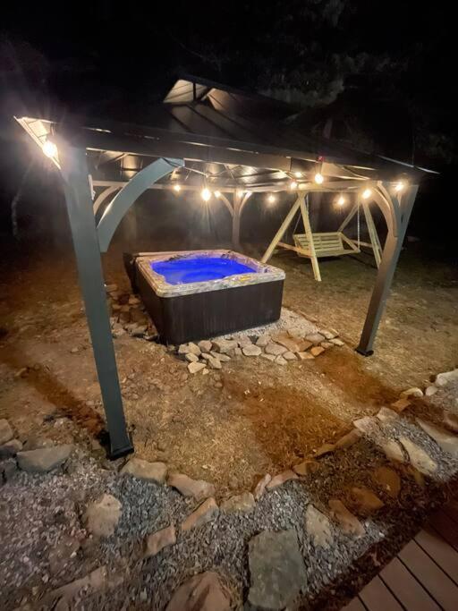 Quiet Private House W Hot Tub/Fire Pit/Games Villa Blakeslee Exteriör bild